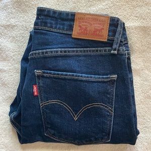 Brand new 721 High Rise Skinny Levi's jeans.